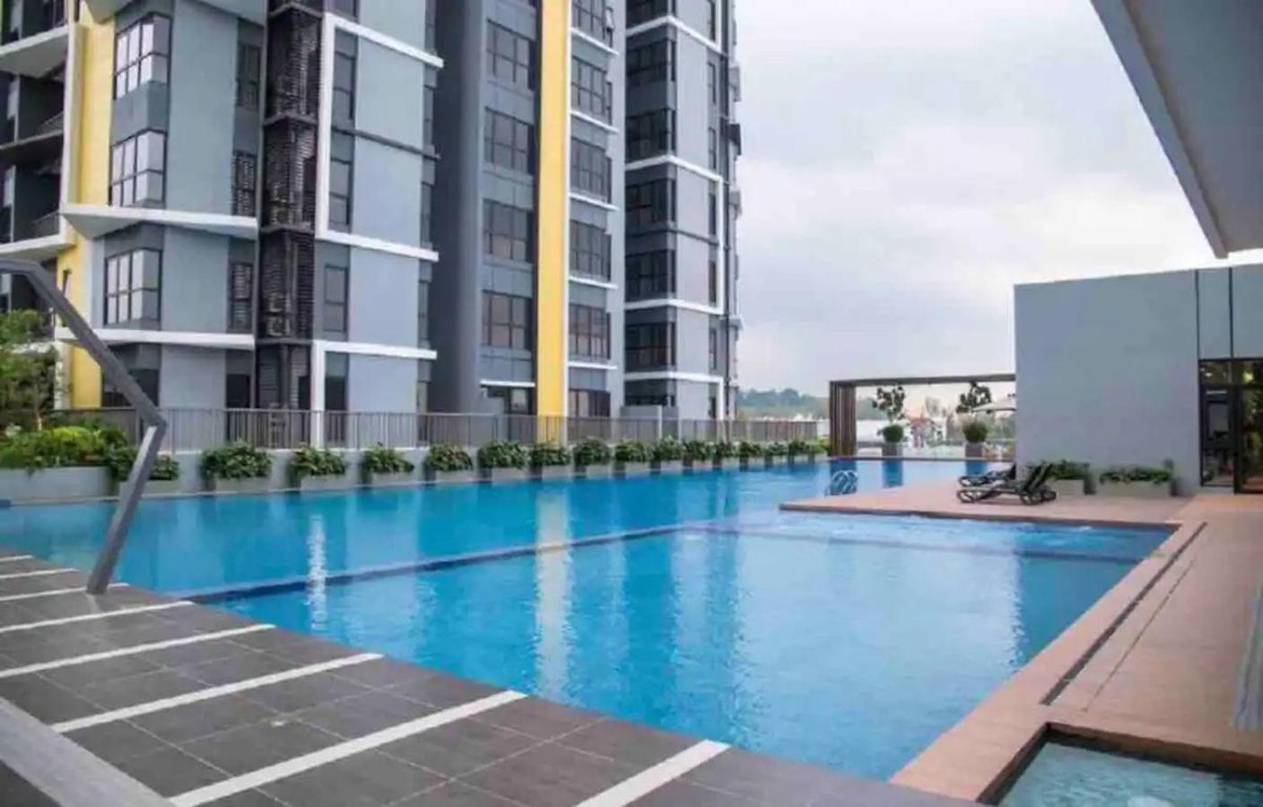 Le Pavilion Bandar Puteri Puchong Extérieur photo